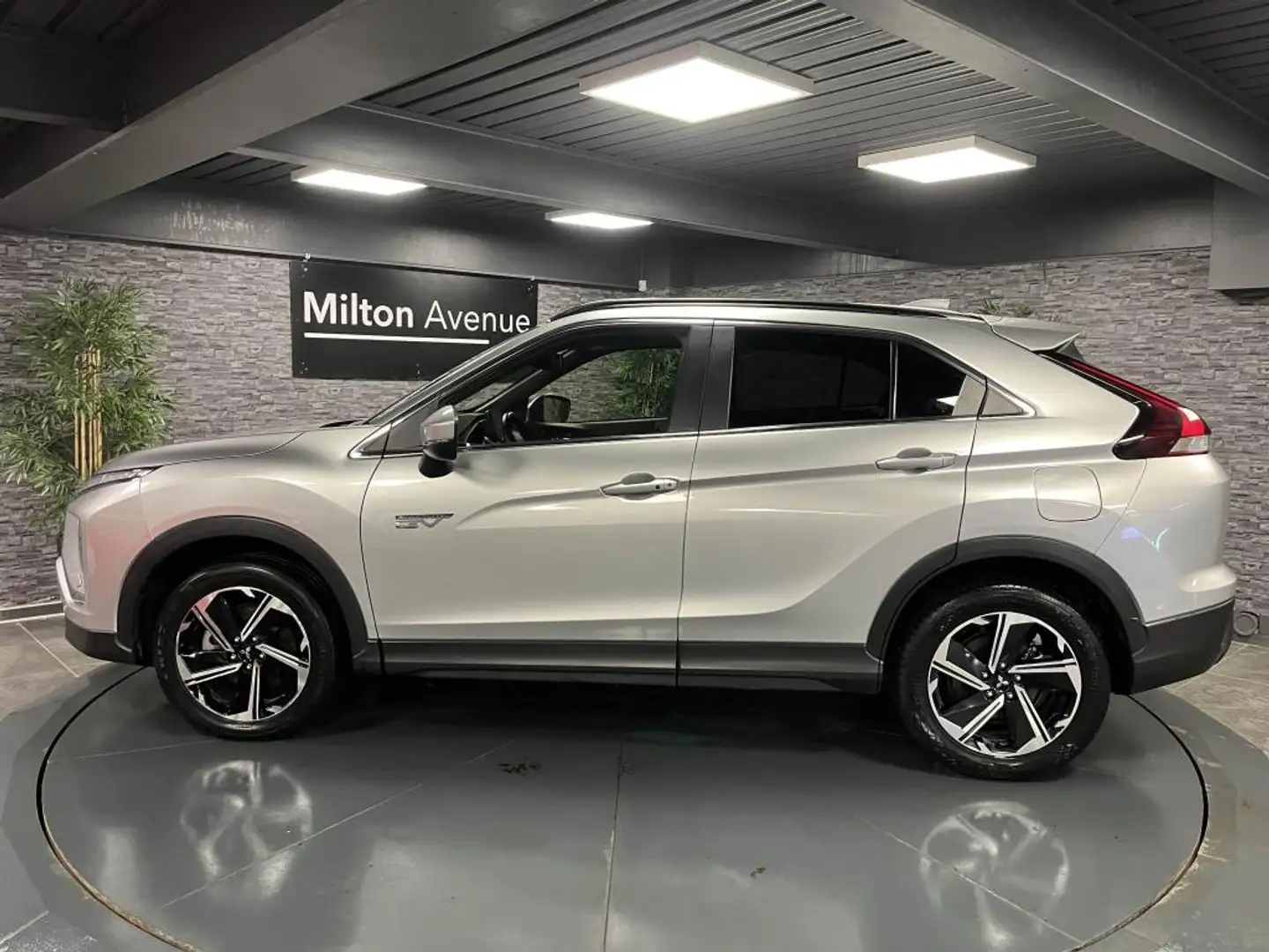 Mitsubishi Eclipse Cross Eclipse Cross 2.4 MIVEC Phev 4WD - 188  Business Gris - 2