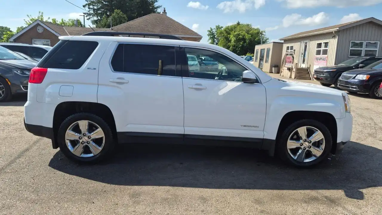 GMC Terrain photo GMC Terrain