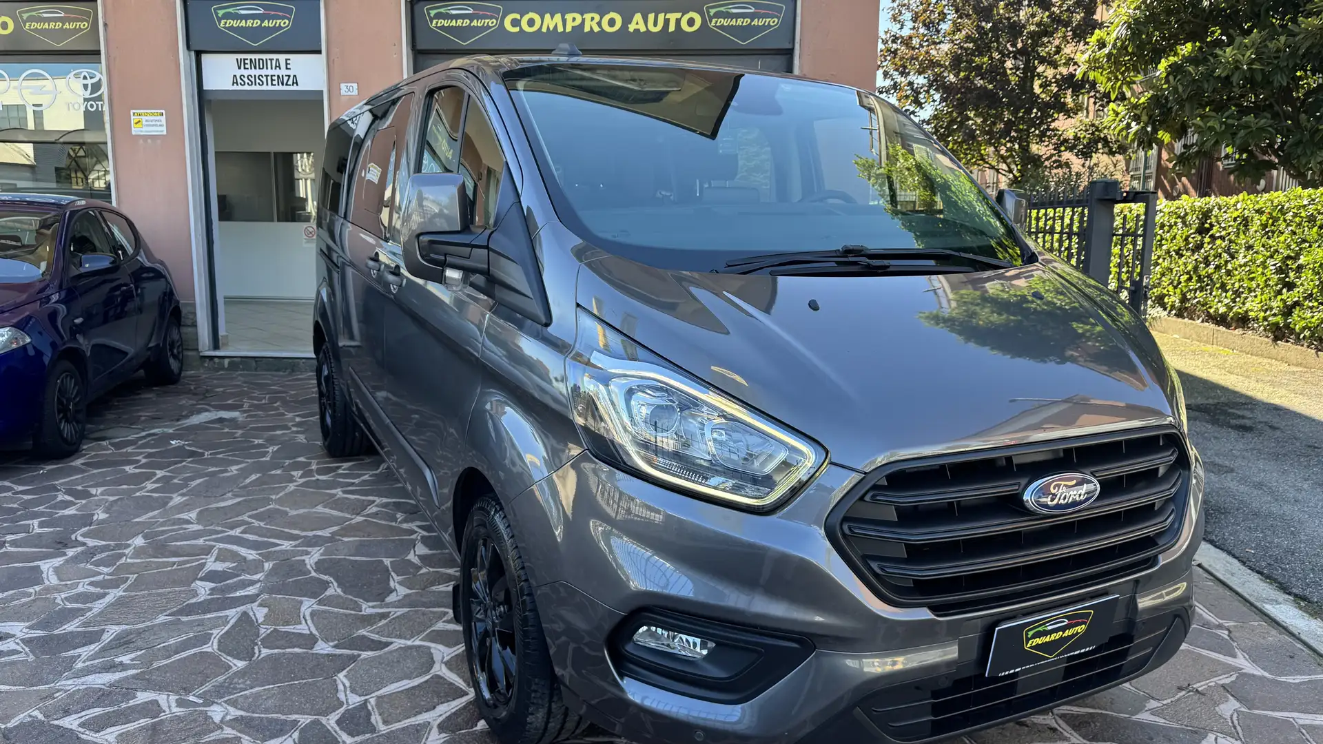 Ford Transit Custom CUSTOM 2.0 130 CV AUT PL LONG 9 POSTI DOPIE PORTE Gris - 2