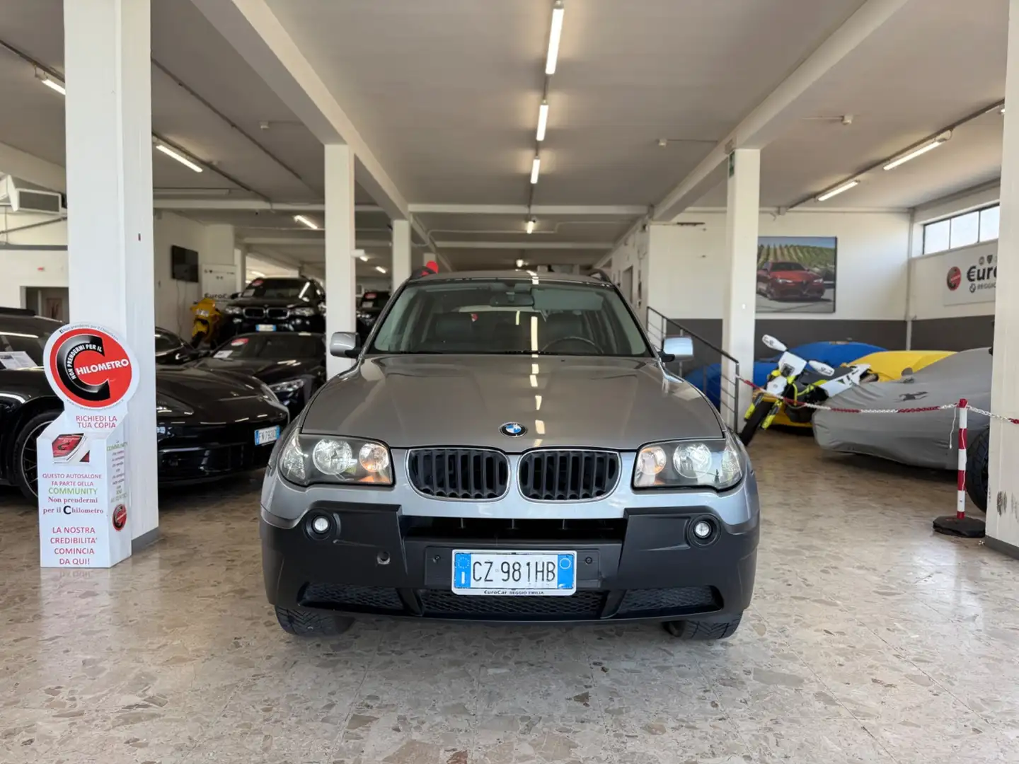 BMW X3 2.0d cat Attiva Argent - 2