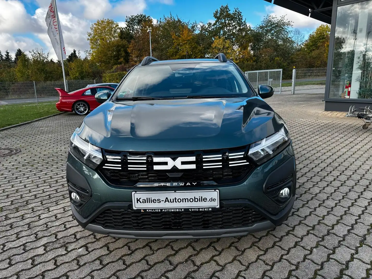 Dacia Sandero III Stepway Expression Grün - 2