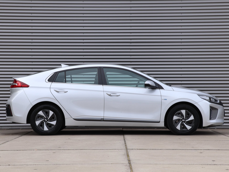 Hyundai IONIQ 1.6 GDi Comfort Automaat *Navigatie*Infinity-audio — photo 7