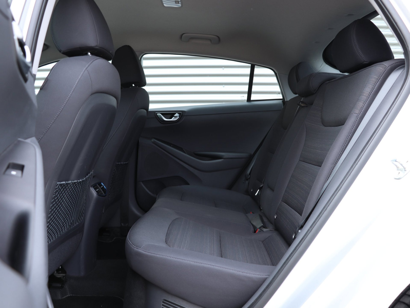 Hyundai IONIQ 1.6 GDi Comfort Automaat *Navigatie*Infinity-audio — photo 6