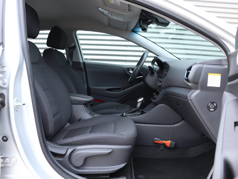 Hyundai IONIQ 1.6 GDi Comfort Automaat *Navigatie*Infinity-audio — photo 8