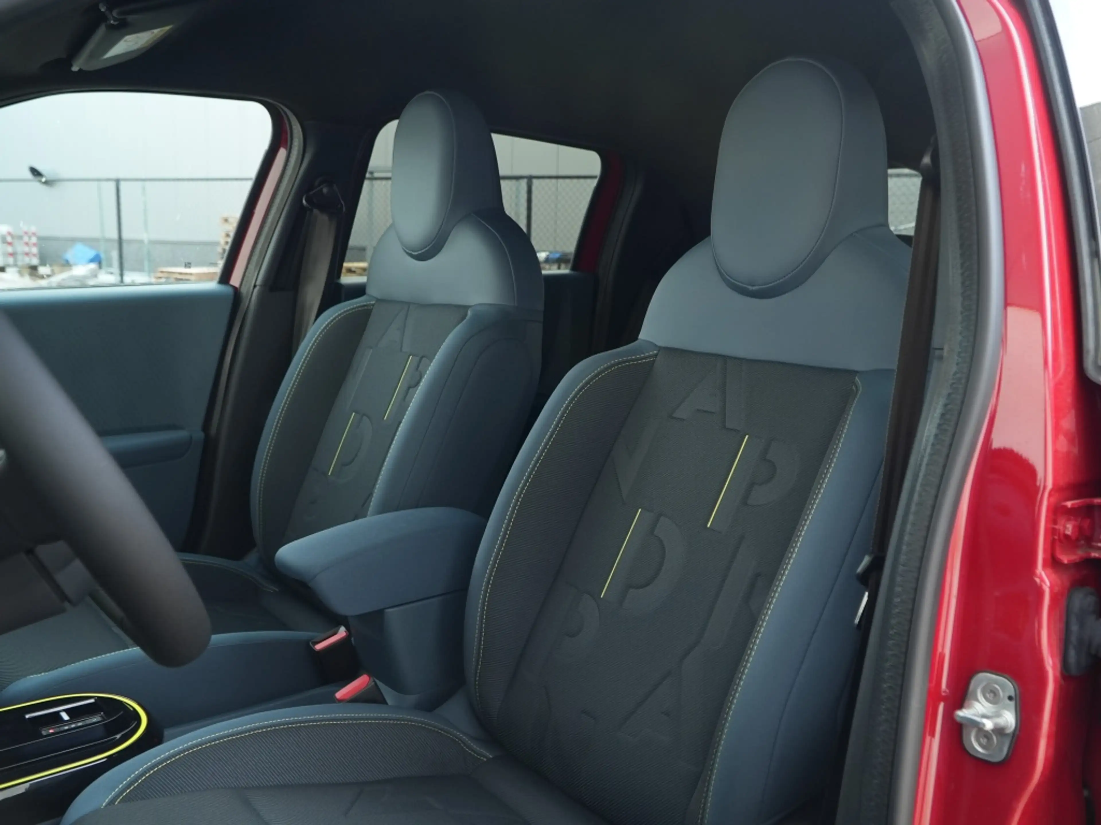 Fiat Grande Panda 1.2 Hybrid 100 PK Icon | Pack Style | Automaat — photo 10
