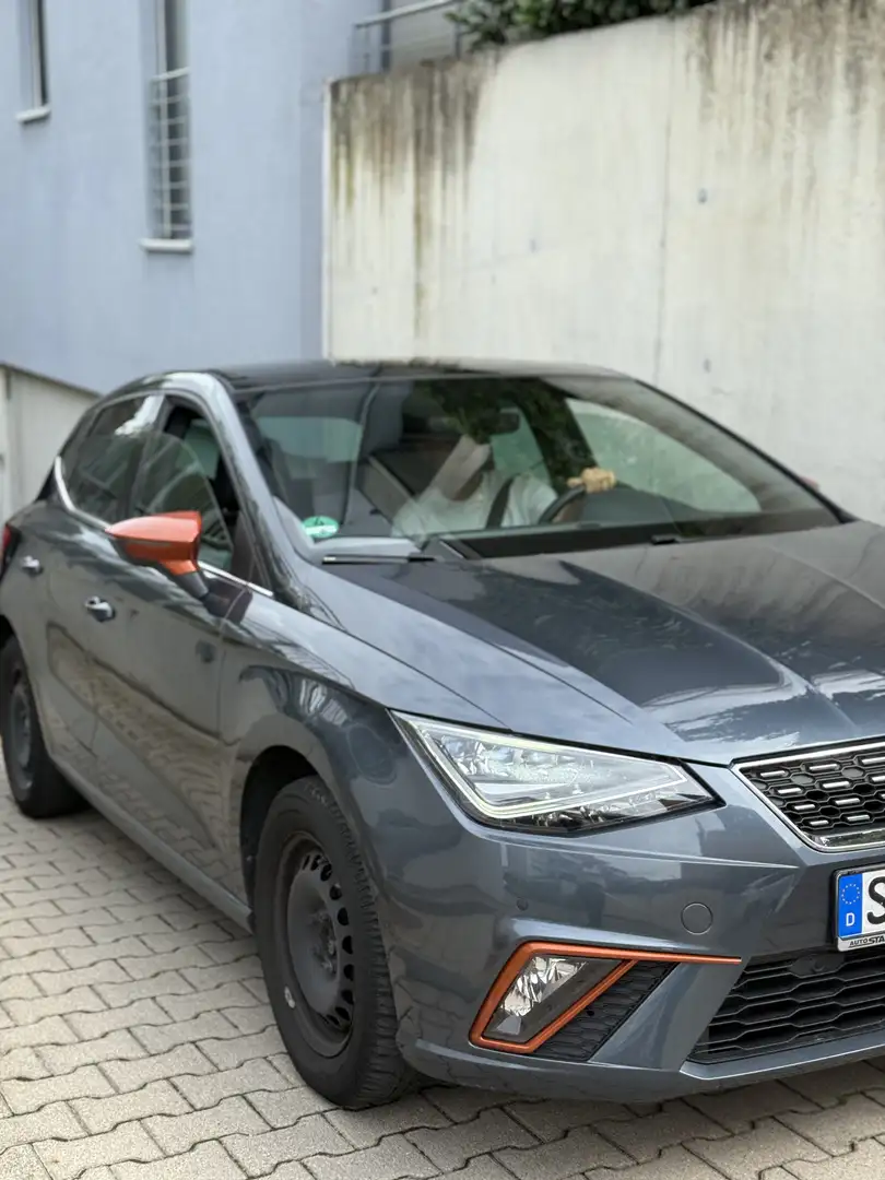 SEAT Ibiza 1.0 TSI S&S Beats Grau - 1
