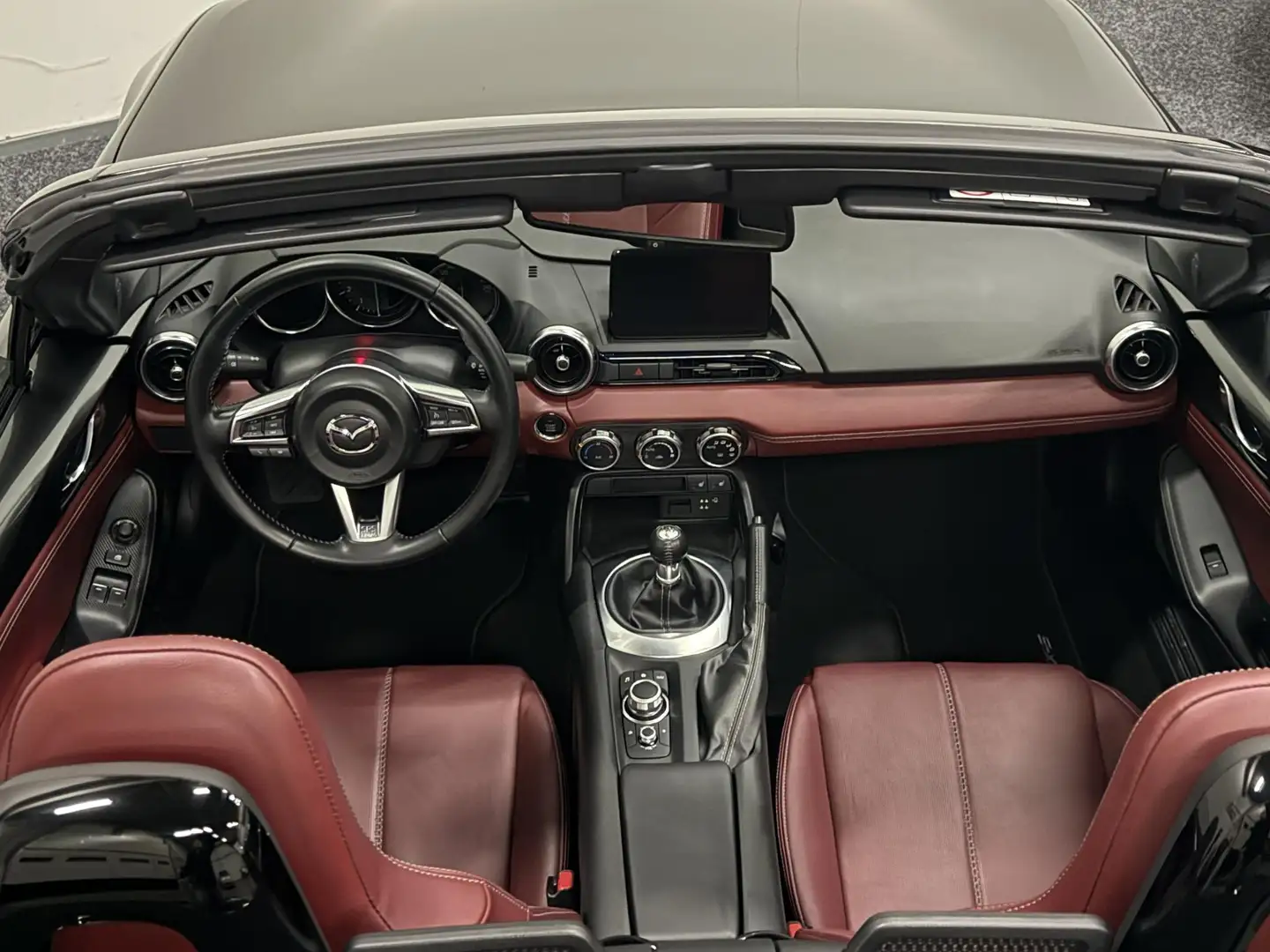 Mazda MX-5 2.0 SkyActiv-G 184pk Signature | CARPLAY | CAMERA Grigio - 2