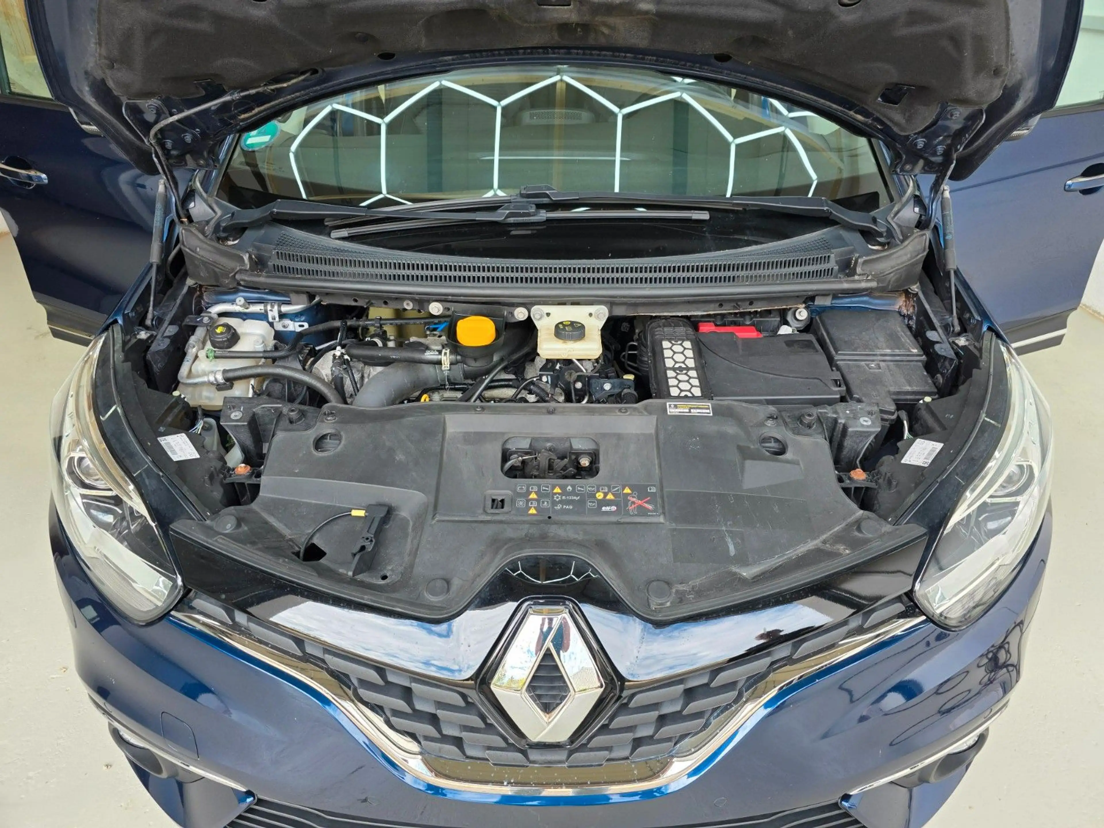 Renault Scenic IV Experience — photo 13