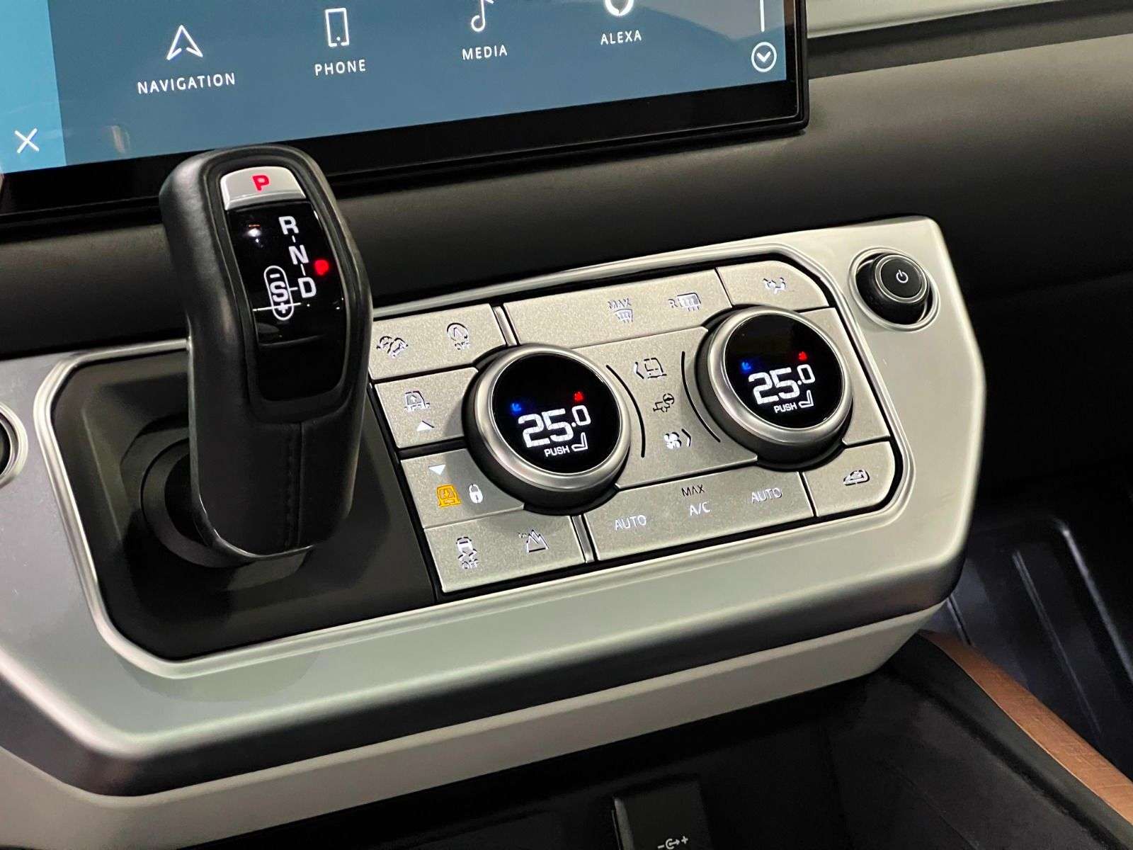 2022 Land Rover Defender 110 S AWD thumb 18