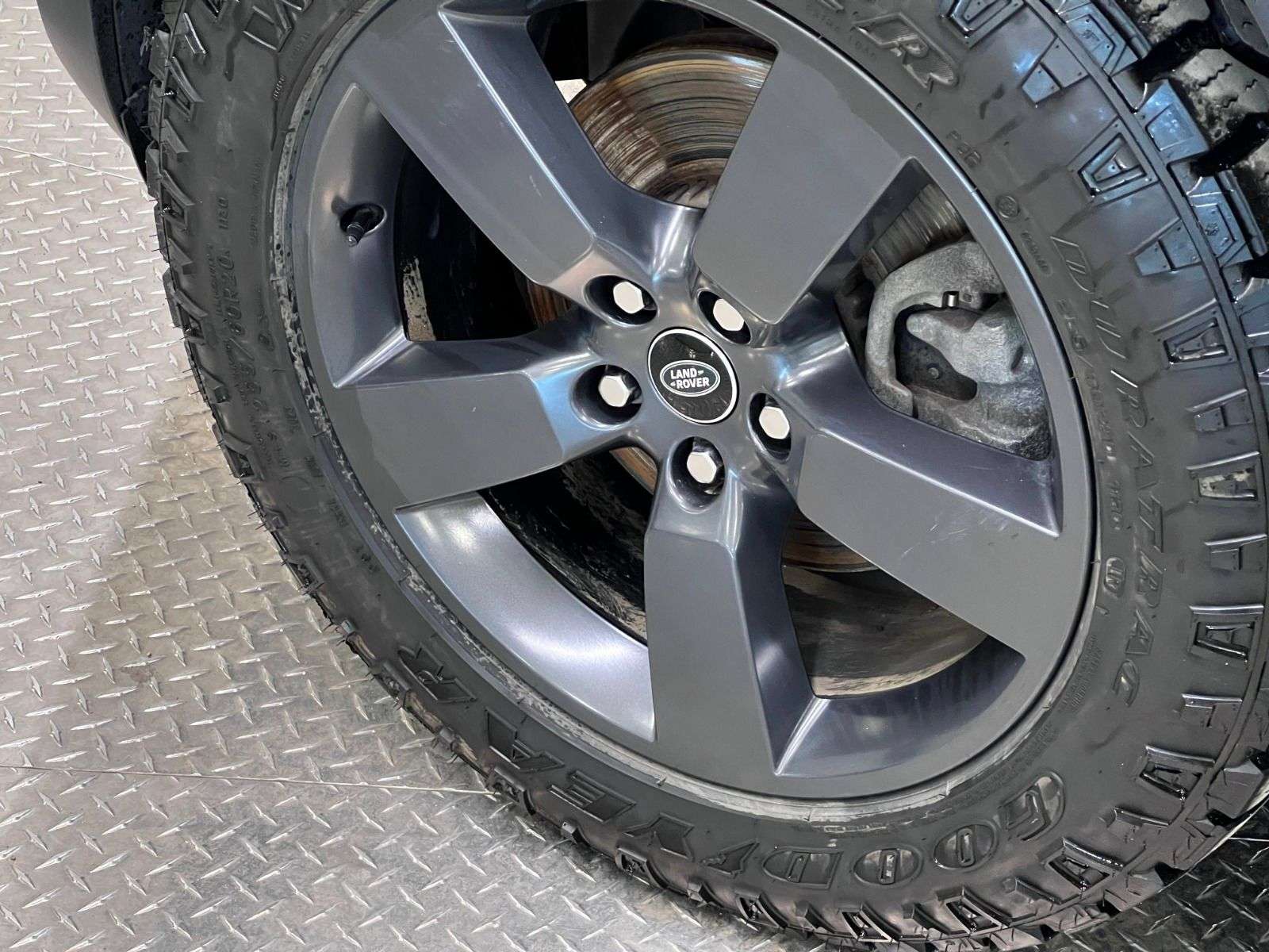 2022 Land Rover Defender 110 S AWD thumb 11
