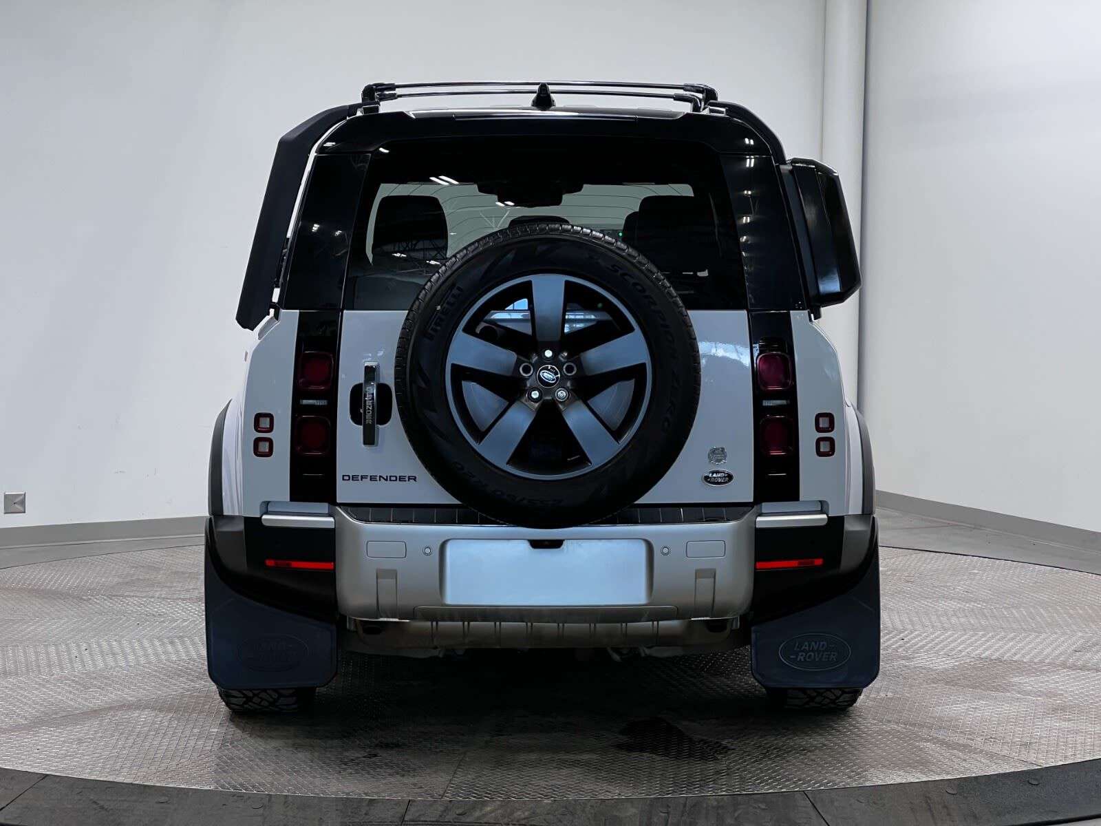 2022 Land Rover Defender 110 S AWD thumb 6