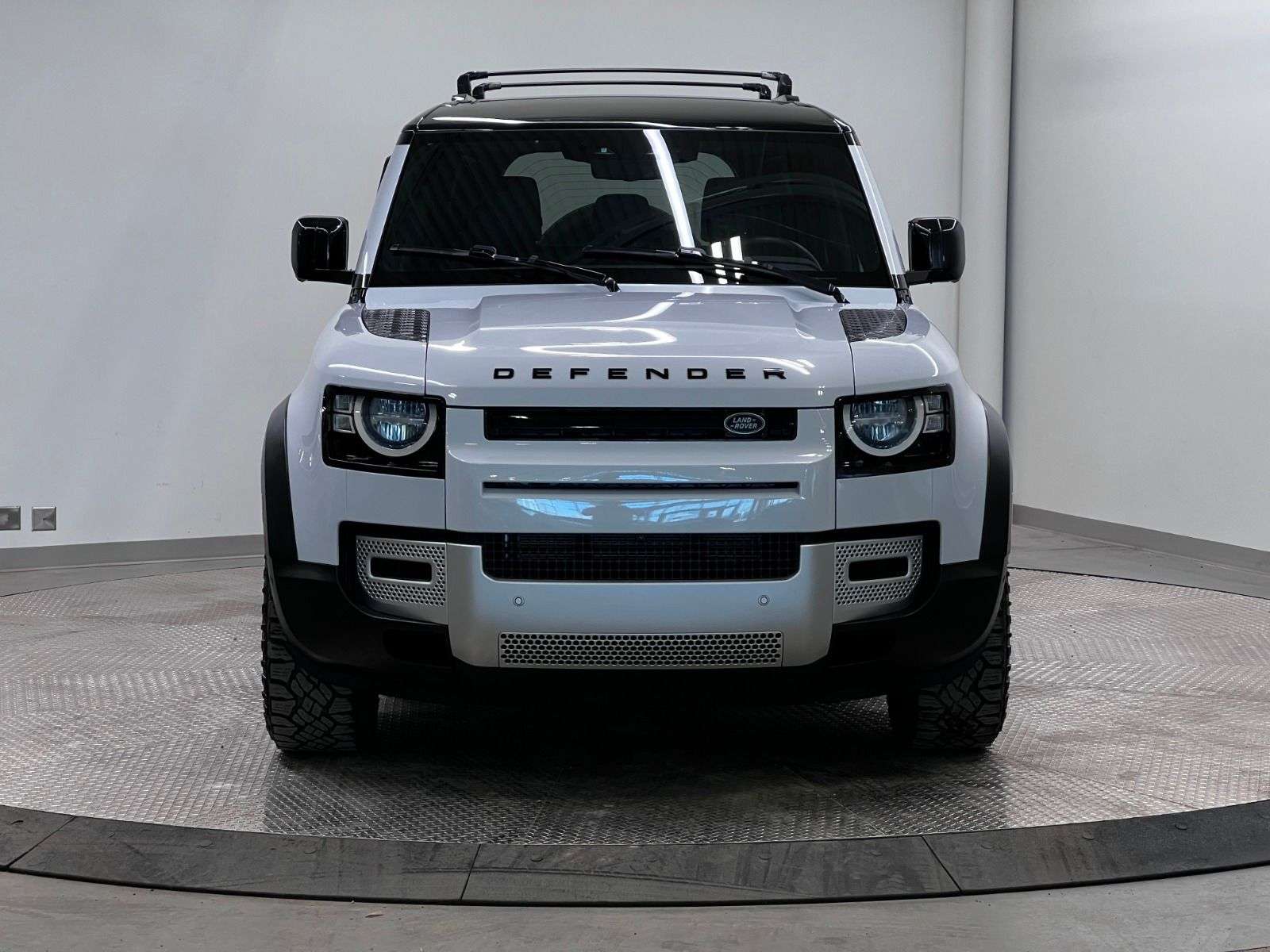 2022 Land Rover Defender 110 S AWD thumb 8