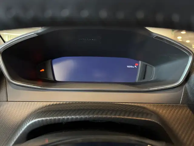 Peugeot 208 view 9