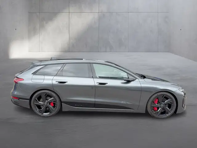 Audi E-Tron view 6
