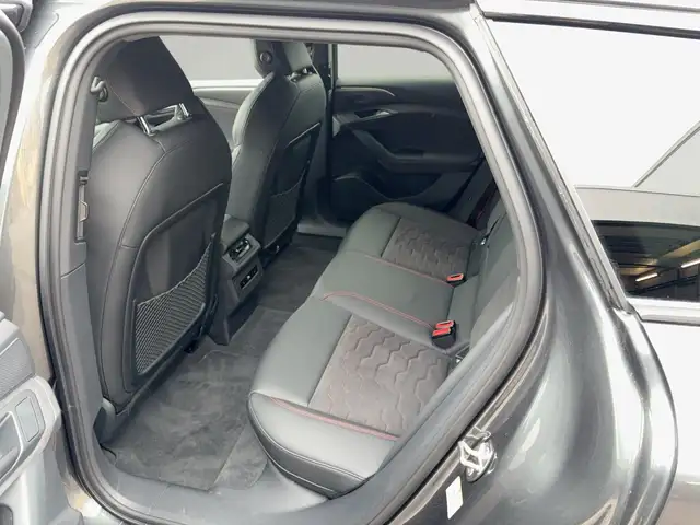Audi E-Tron view 12