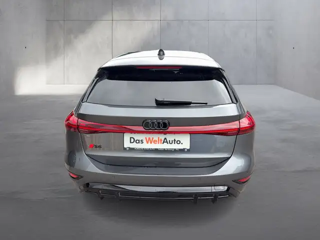 Audi E-Tron view 4