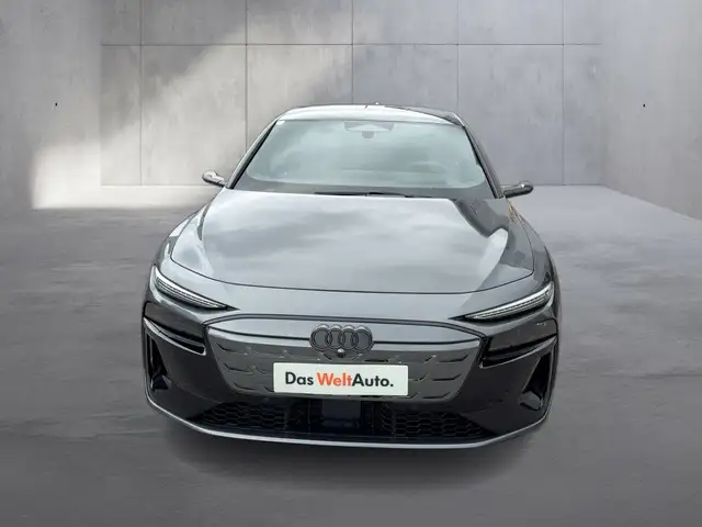 Audi E-Tron view 8