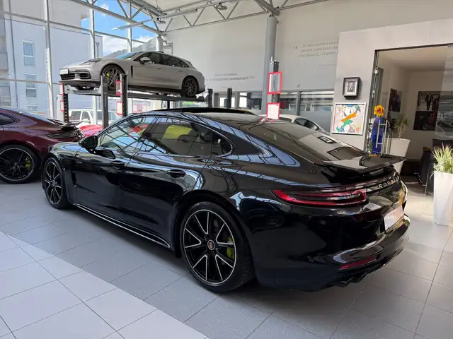 Porsche Panamera 4 E-Hybrid // Sport Design Paket // Sport AGA // Ansicht 11