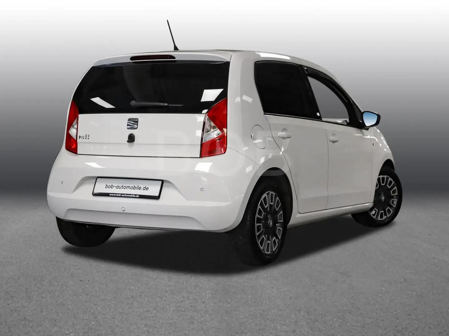 SEAT Mii 1.0 Chic SHZ PDC KLIMA LM BT ZV TFL bijela - 2