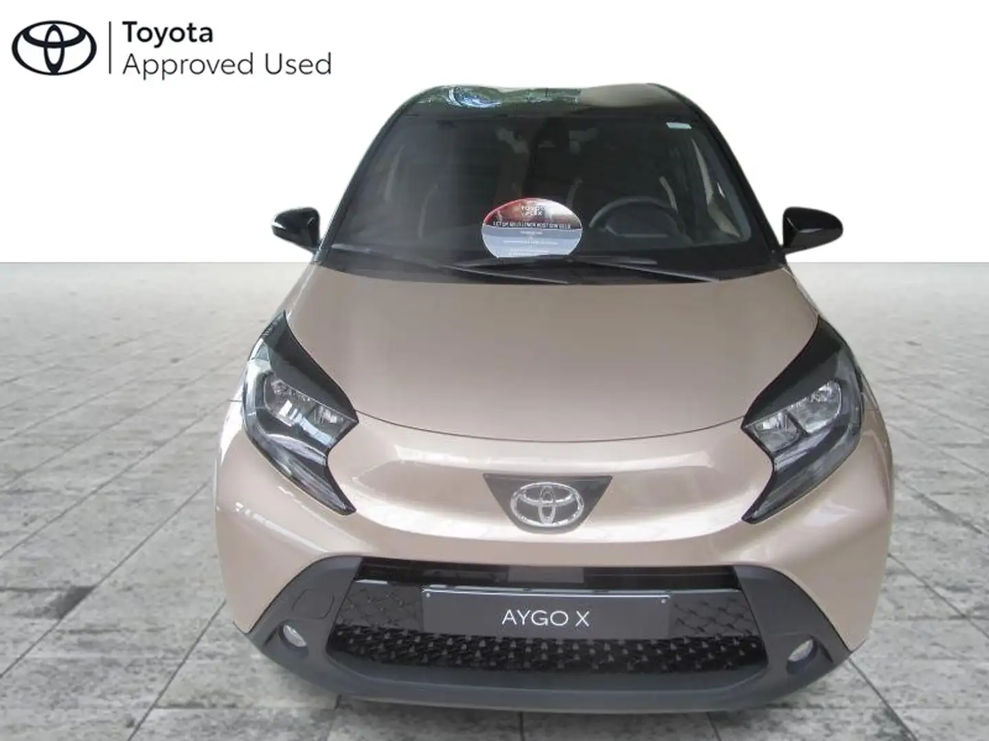 Toyota Aygo X pulse Beige - 1