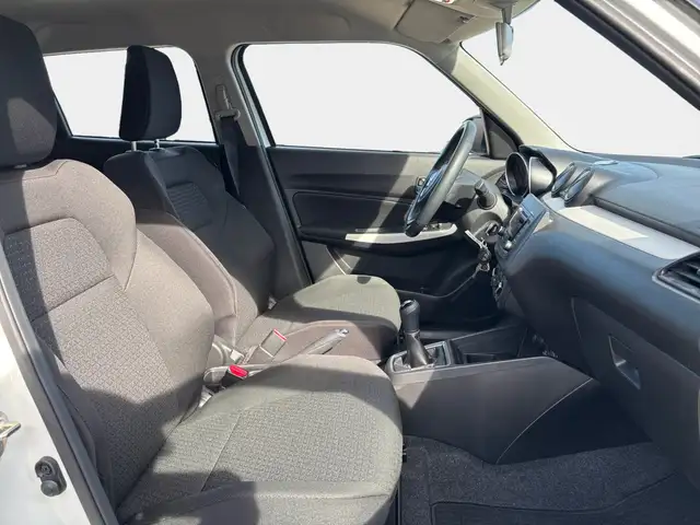 Suzuki Swift view 12