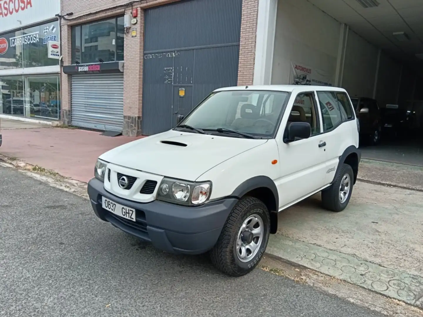 Nissan Terrano 2.7 TDI Comfort Blanco - 2