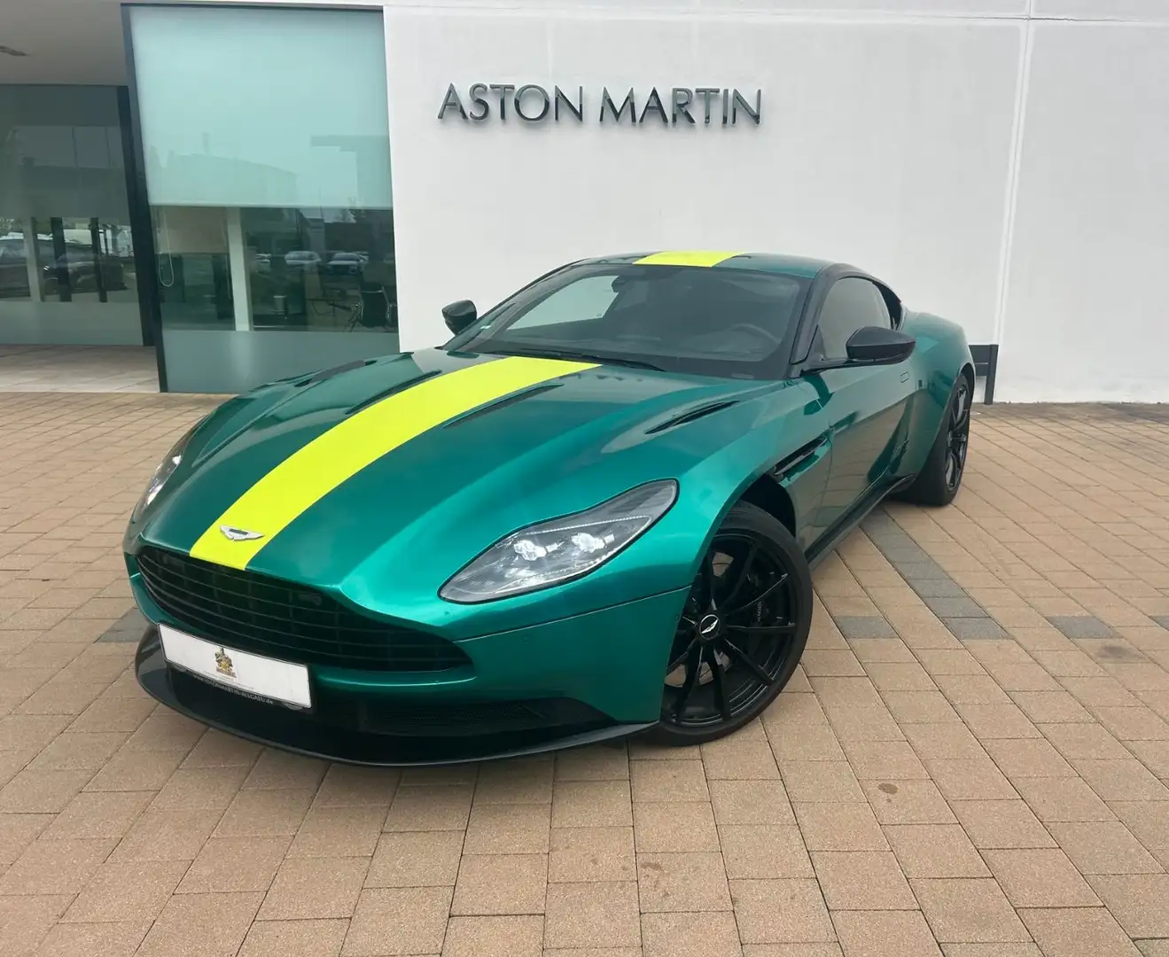 Aston Martin DB11 5.2 V12 AMR / F1 Folierung Argent - 1