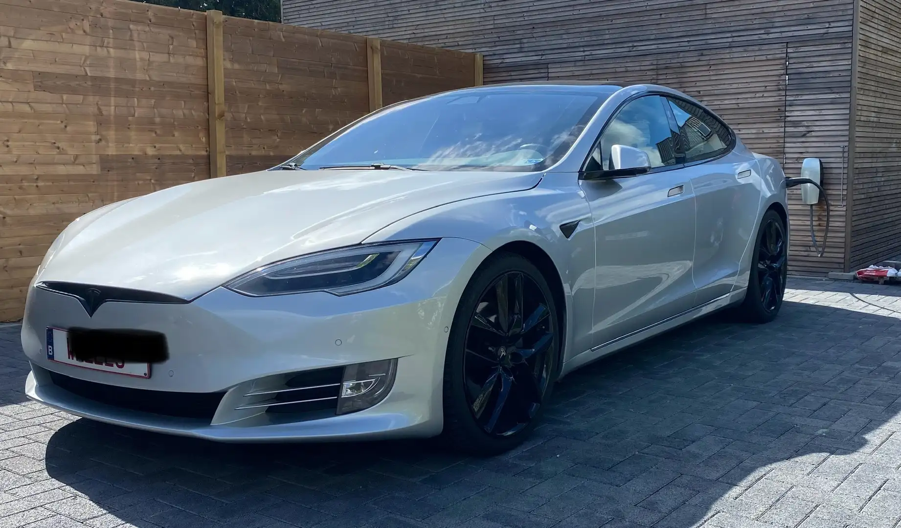 Tesla Model S 75 D - 1