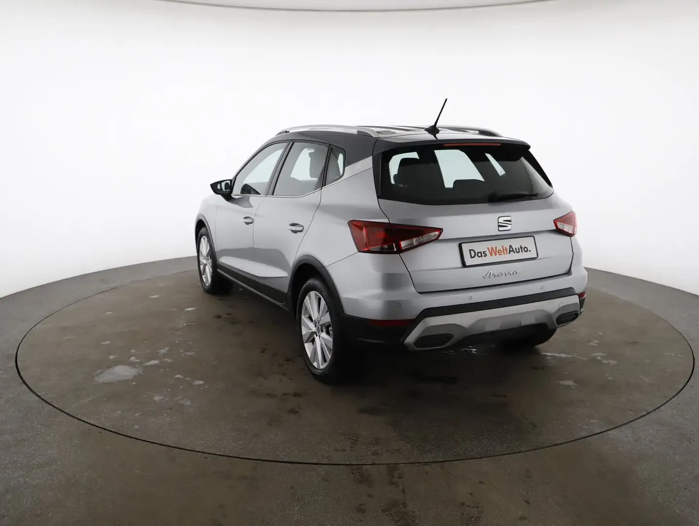 SEAT Arona Xperience 1.0 TSI DSG Silber - 2