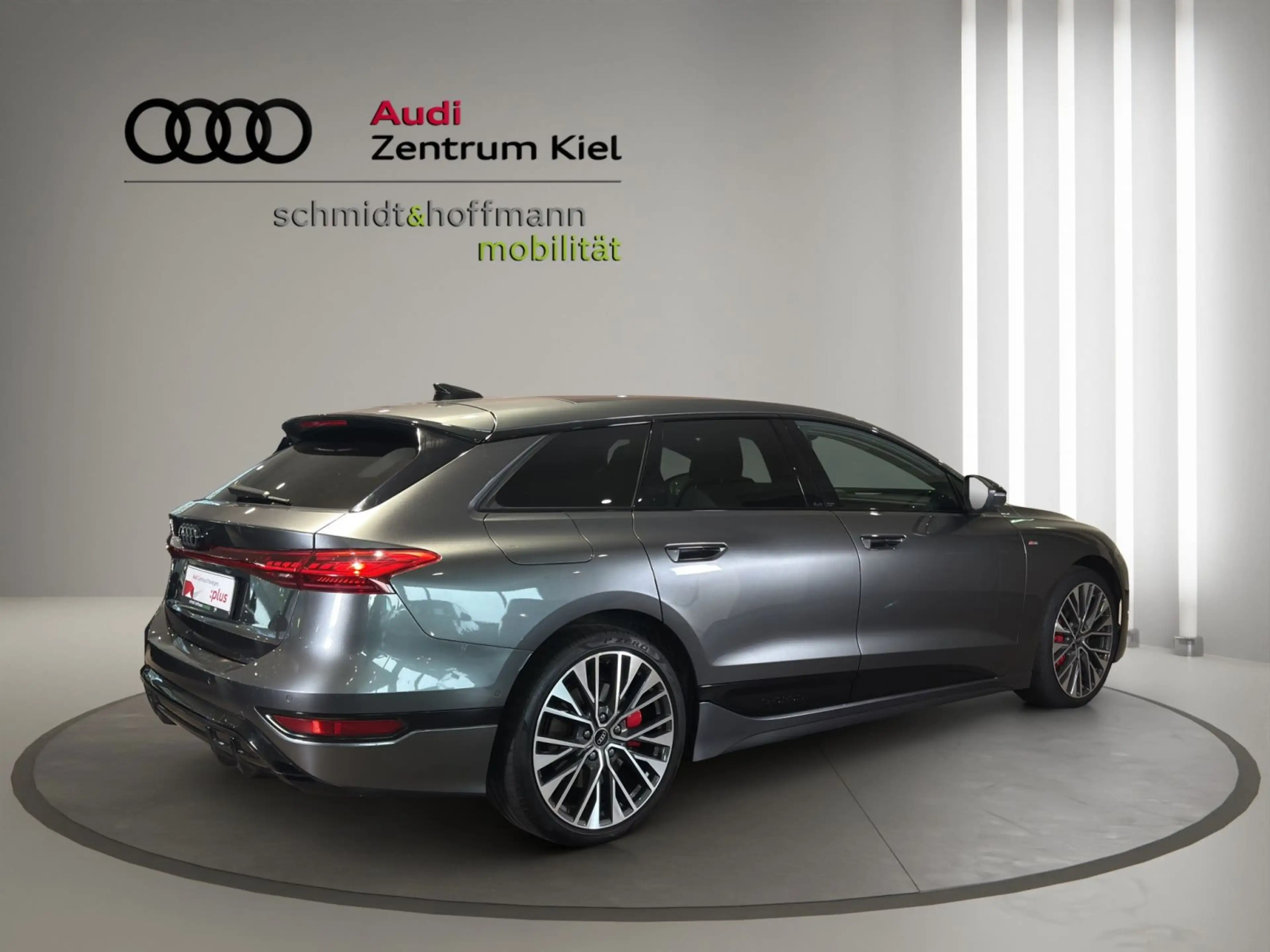 Audi A6 e-tron performance Panorama S-Line LED — photo 6