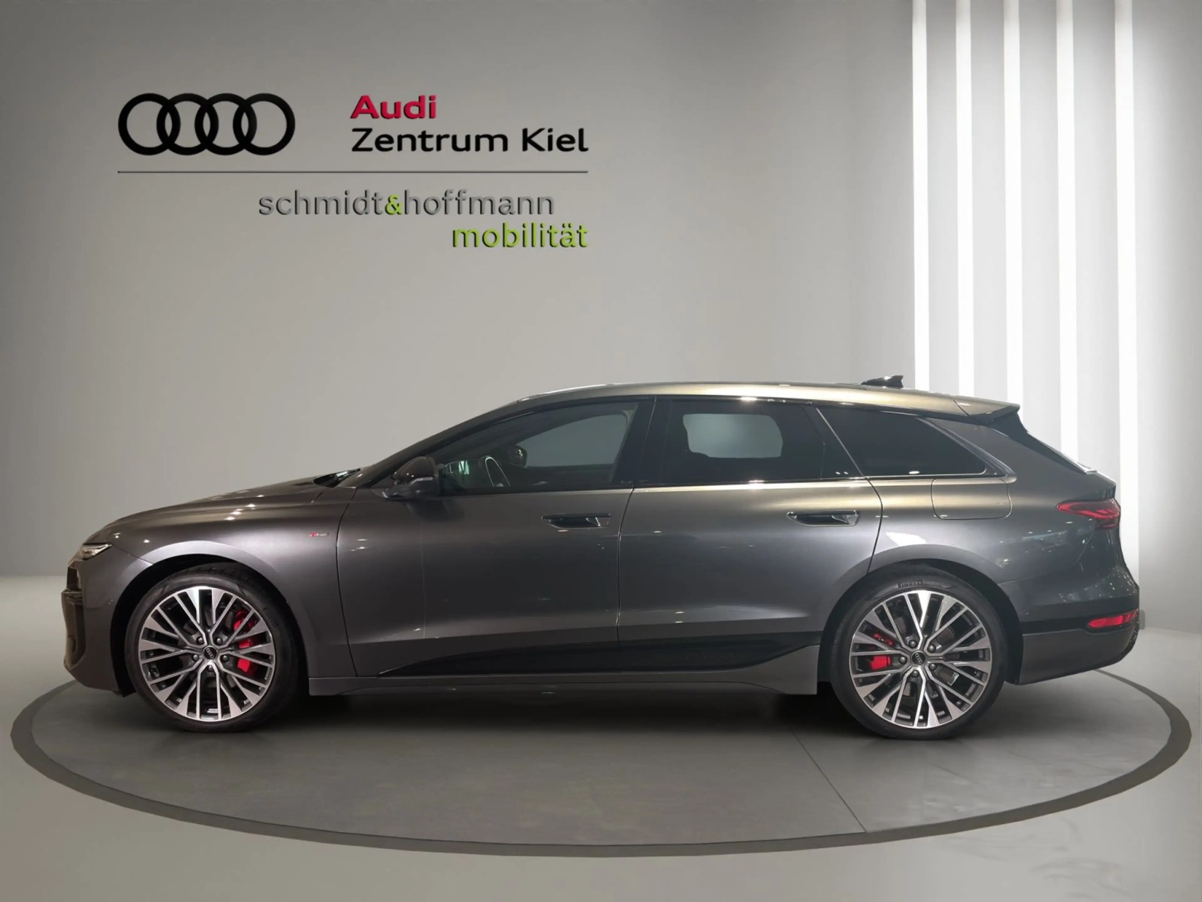 Audi A6 e-tron performance Panorama S-Line LED — photo 3