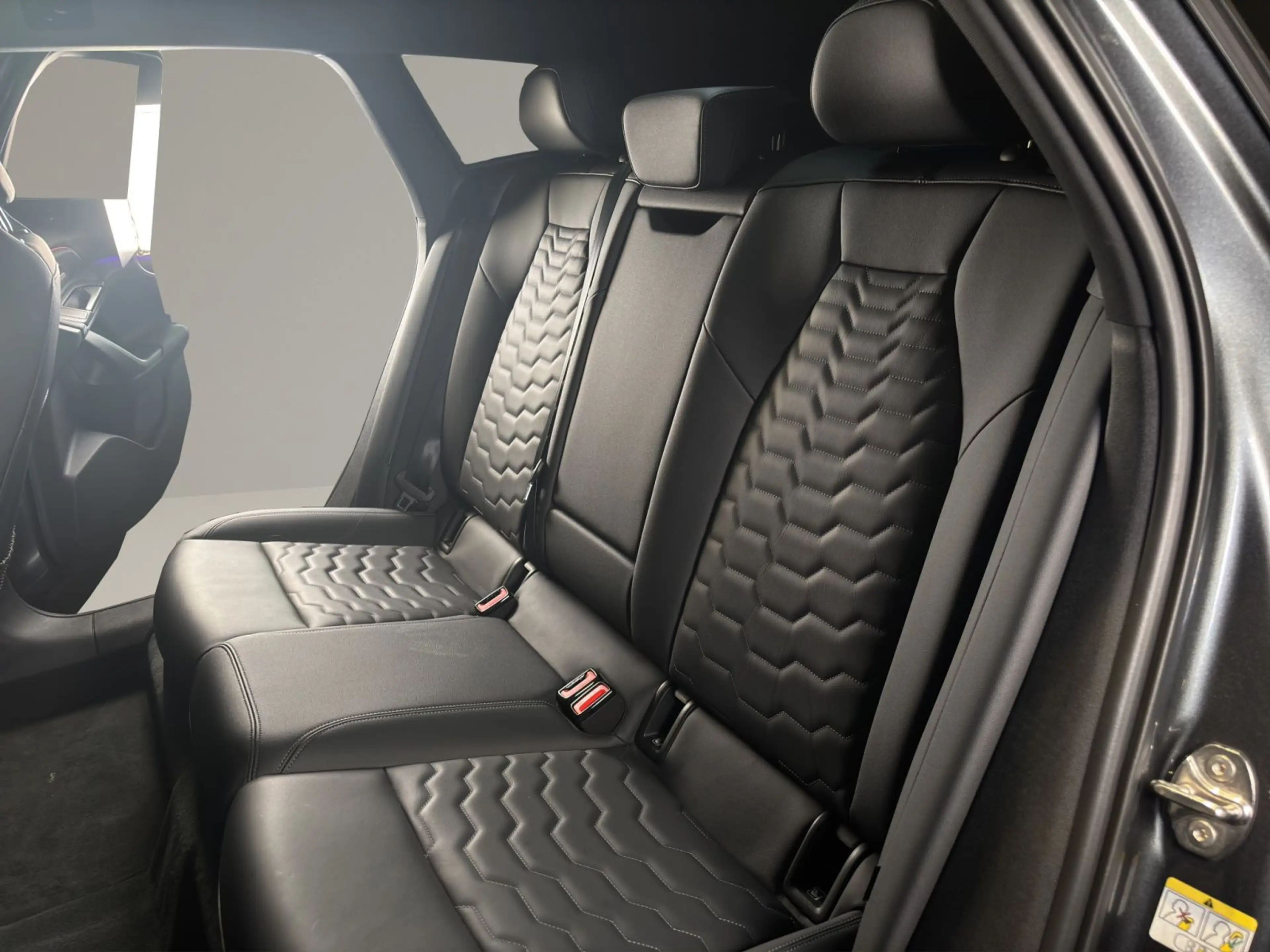 Audi A6 e-tron performance Panorama S-Line LED — photo 15