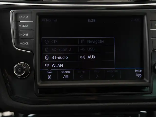 Volkswagen Tiguan view 16