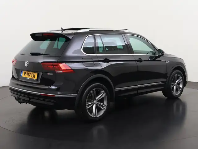 Volkswagen Tiguan view 5