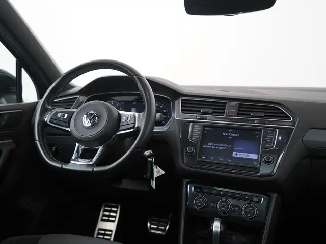 Volkswagen Tiguan view 6