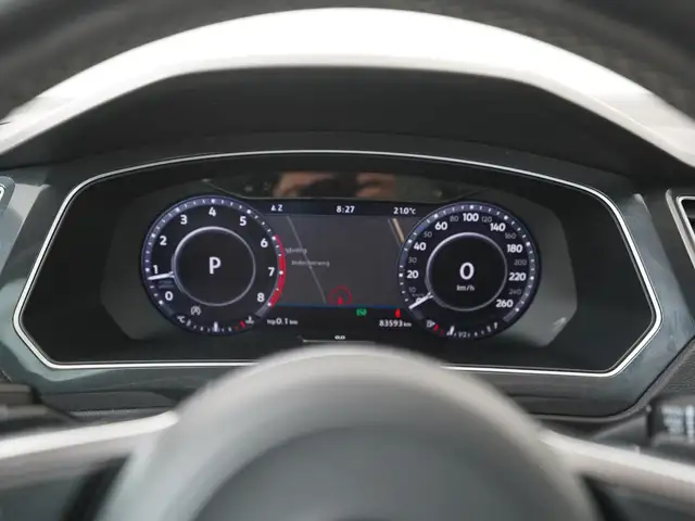Volkswagen Tiguan view 9