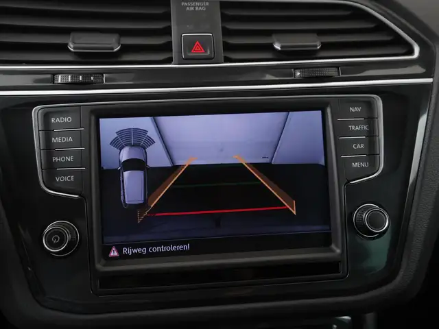 Volkswagen Tiguan view 21