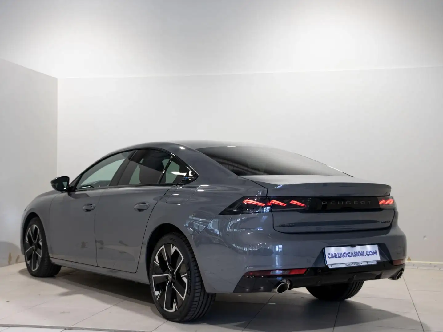 Peugeot 508 Hybrid 5P GT HYBRID 225 e-EAT8 Gris - 2