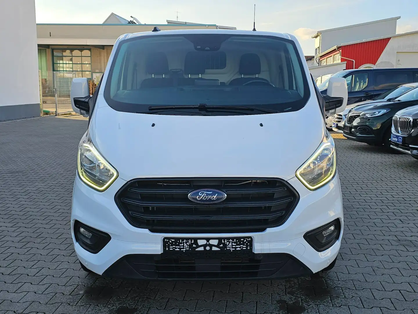Ford Transit Custom 300 L1 4 JAHRE GARANTIE*NAVI*KAMERA*1 HAND Weiß - 2