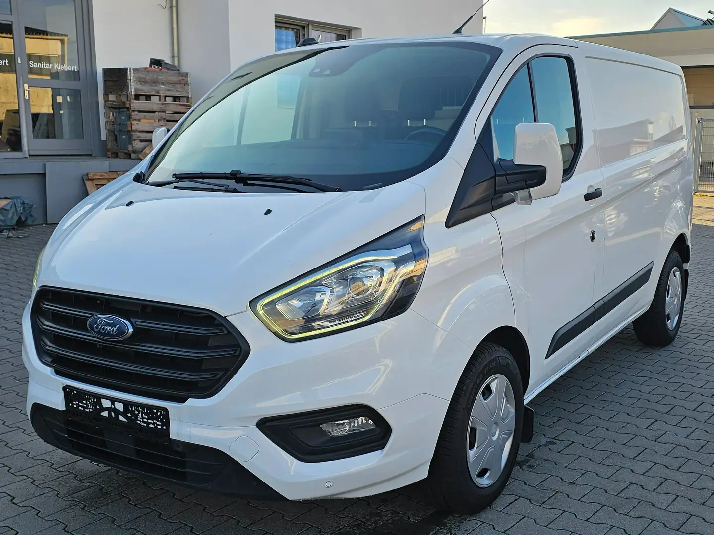 Ford Transit Custom 300 L1 4 JAHRE GARANTIE*NAVI*KAMERA*1 HAND Weiß - 1
