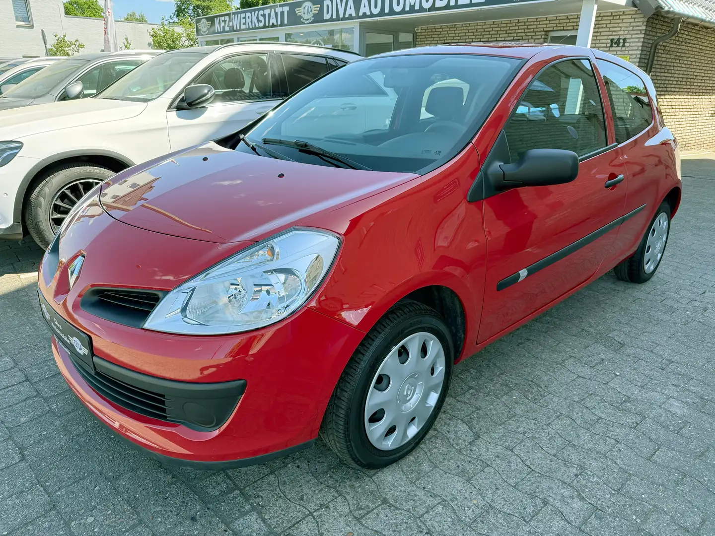 Renault Clio 1.2 Authentique 1.Hand, erst 19Tkm Rouge - 1