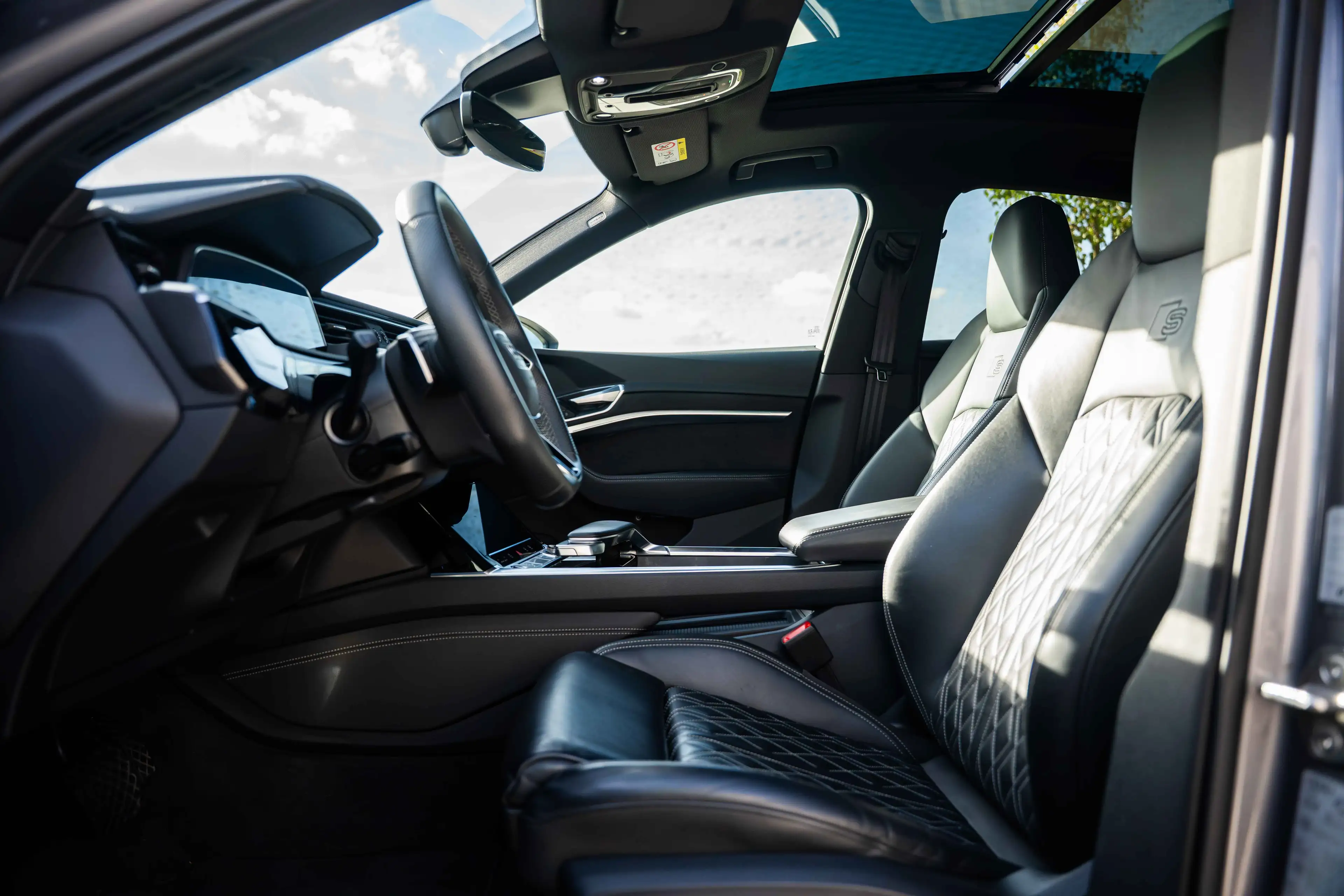 Audi e-tron E-TRON 55 SPORTBACK*QUATTRO*RS SEATS*PANO*LED*CAMERA* — photo 21