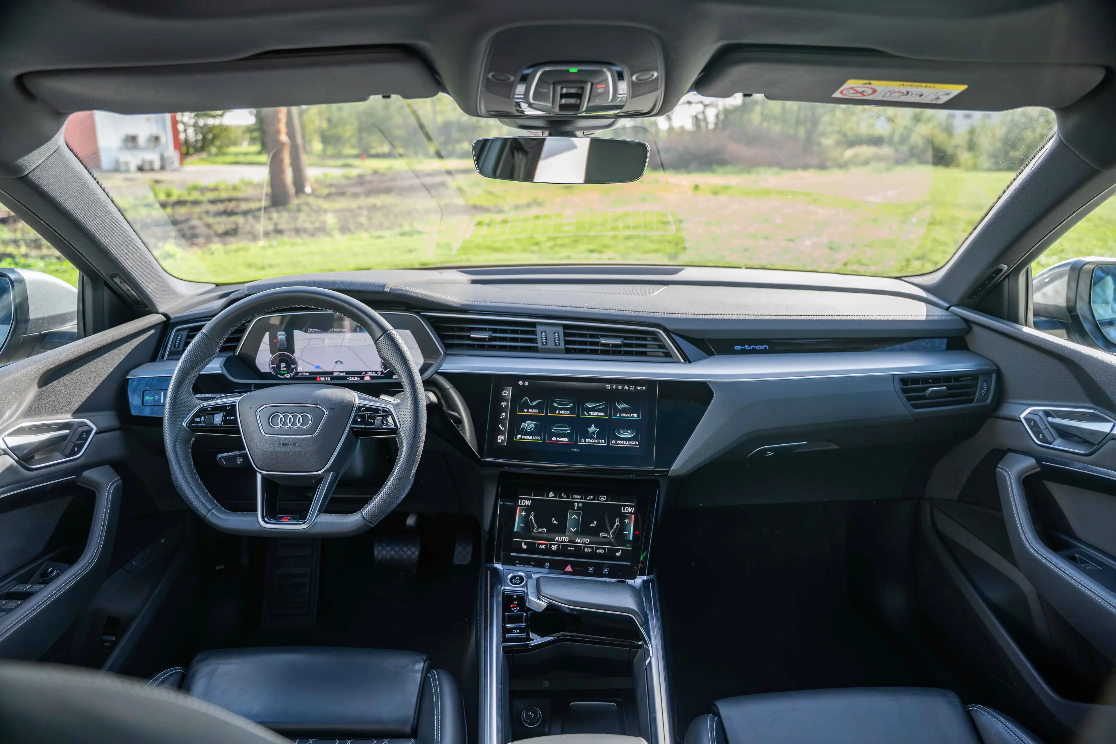 Audi e-tron E-TRON 55 SPORTBACK*QUATTRO*RS SEATS*PANO*LED*CAMERA* — photo 19