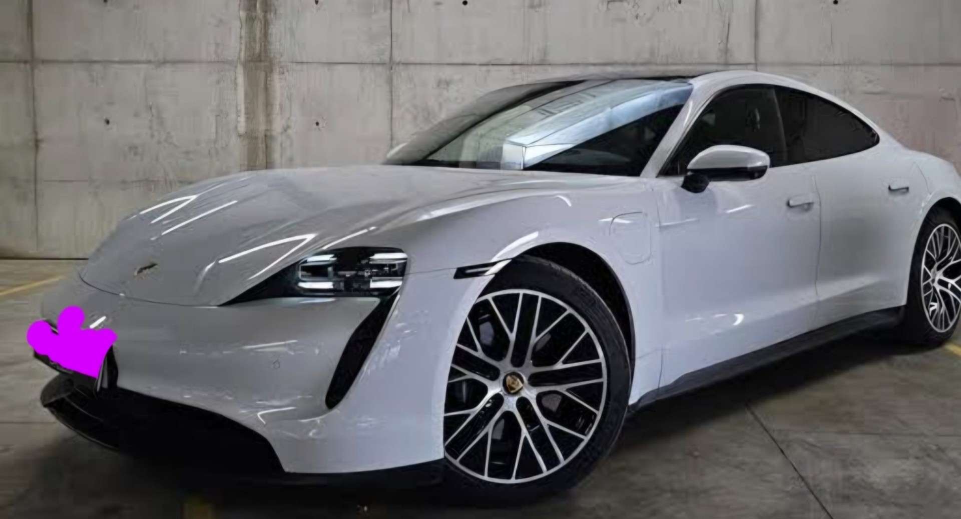Porsche Taycan 4S Performance+ - foto 1