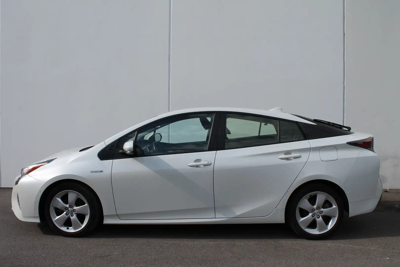 Toyota Prius 1,8 VVT-i Hybrid Lounge mit VIP-Paket! - 1