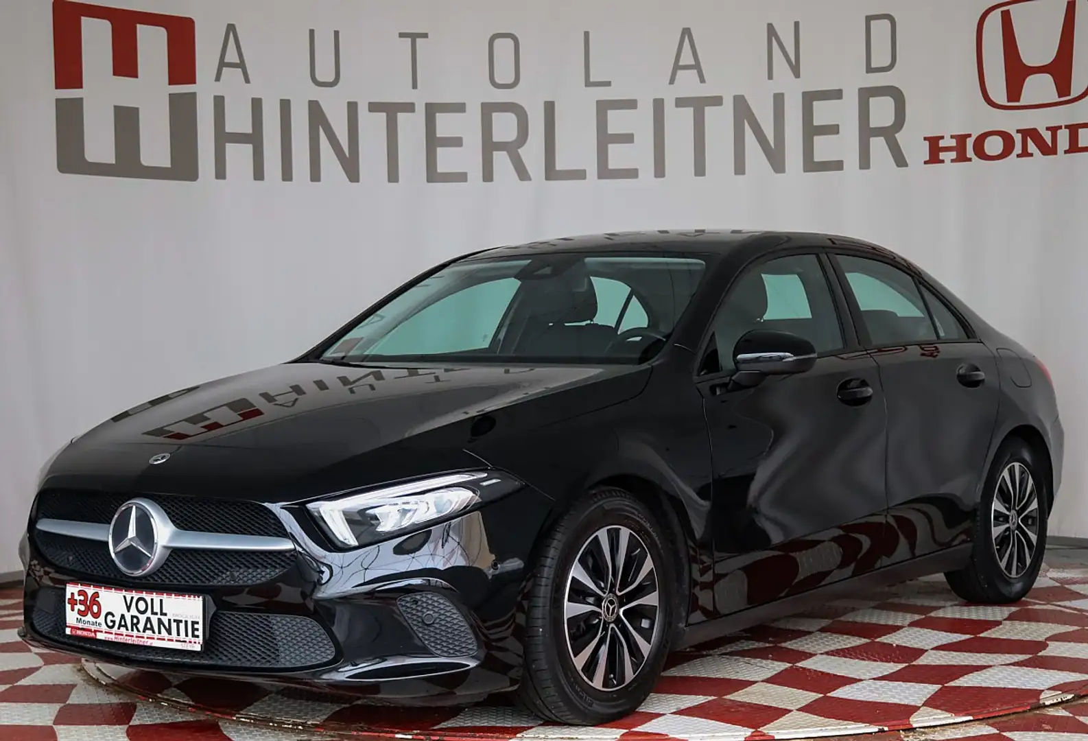 Mercedes-Benz A 180 d Limousine Aut. / LED / NAVI / KAMERA Schwarz - 1