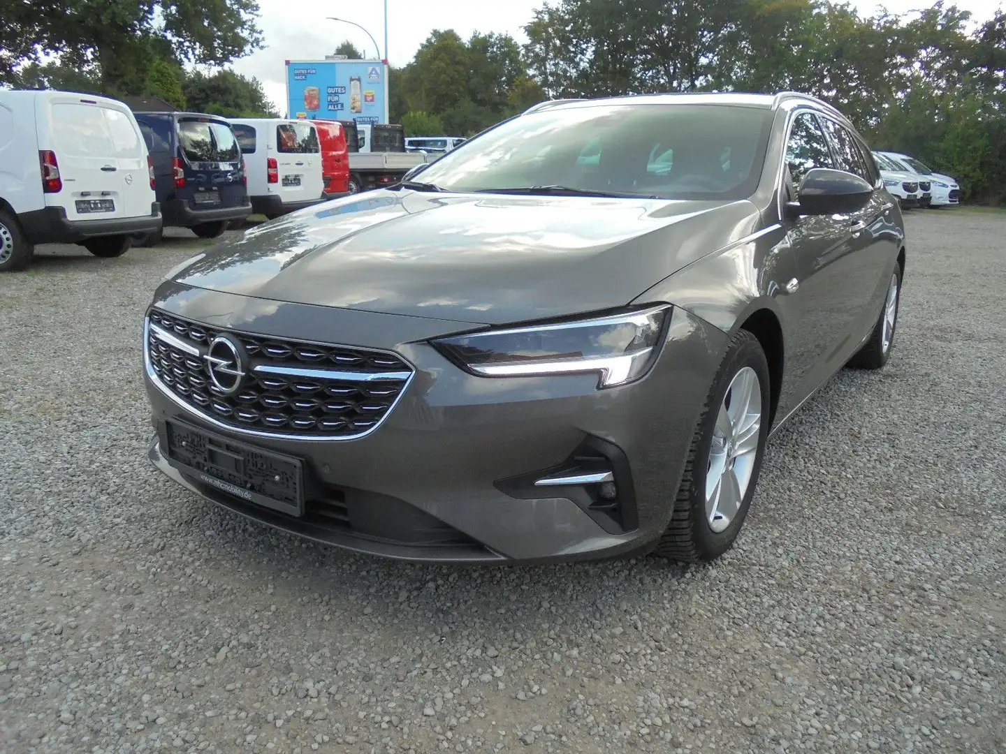 Opel Insignia 1.5D Sports Tourer Business 1.Hand Navi Grau - 1