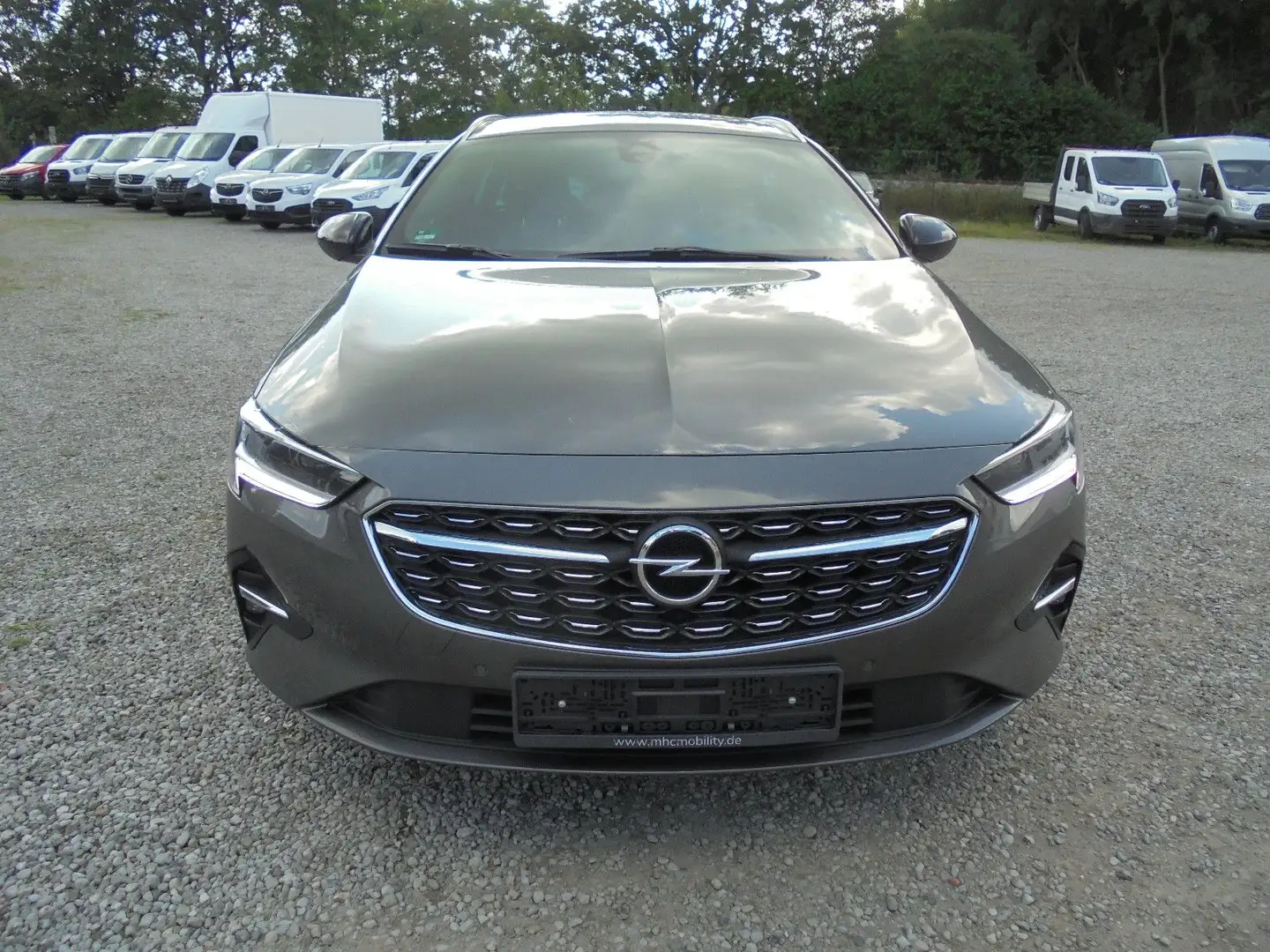 Opel Insignia 1.5D Sports Tourer Business 1.Hand Navi Grau - 2