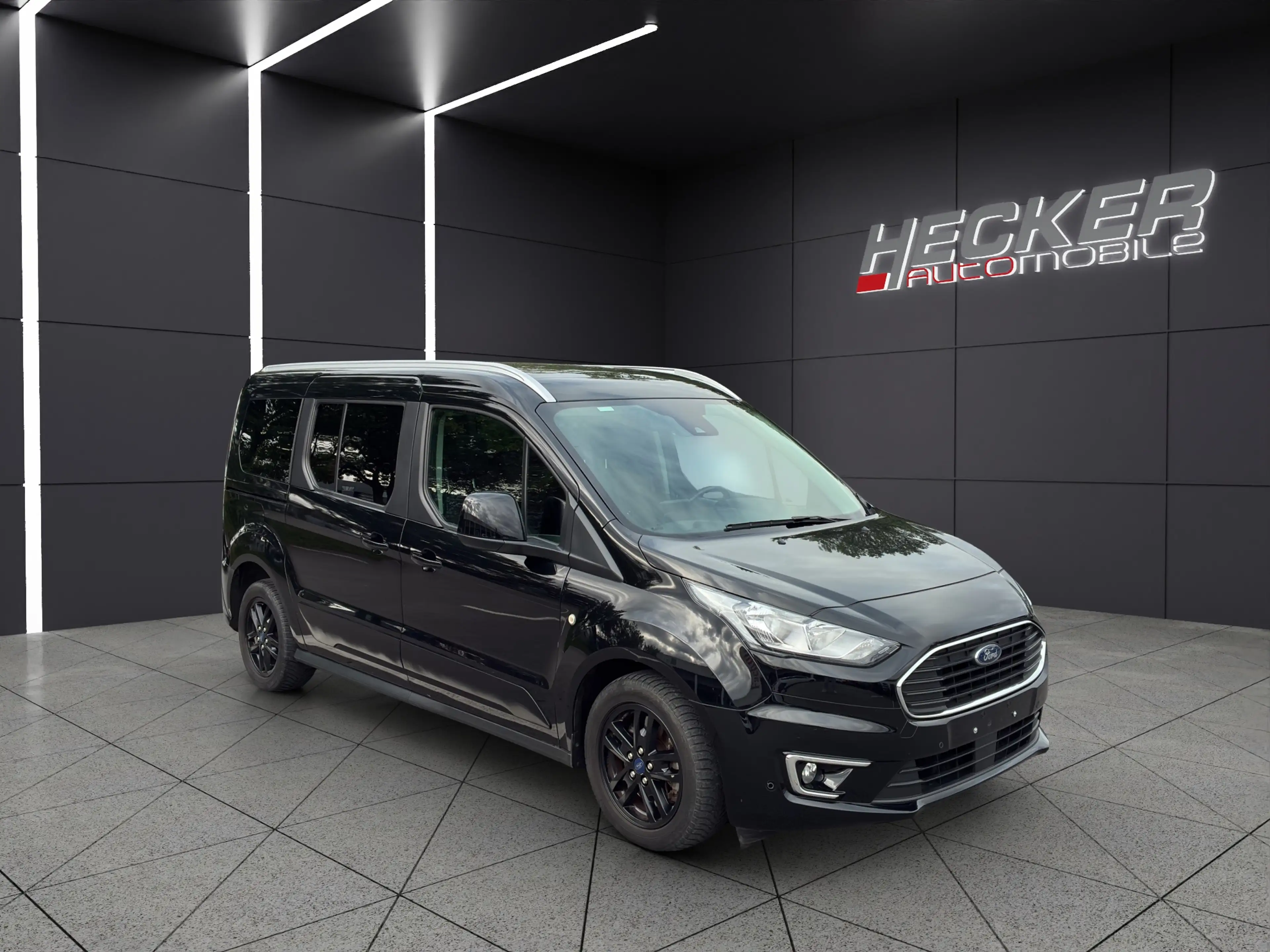 Ford Tourneo Connect 1.5TDCi Grand Titanium S/S EcoBlue — photo 8