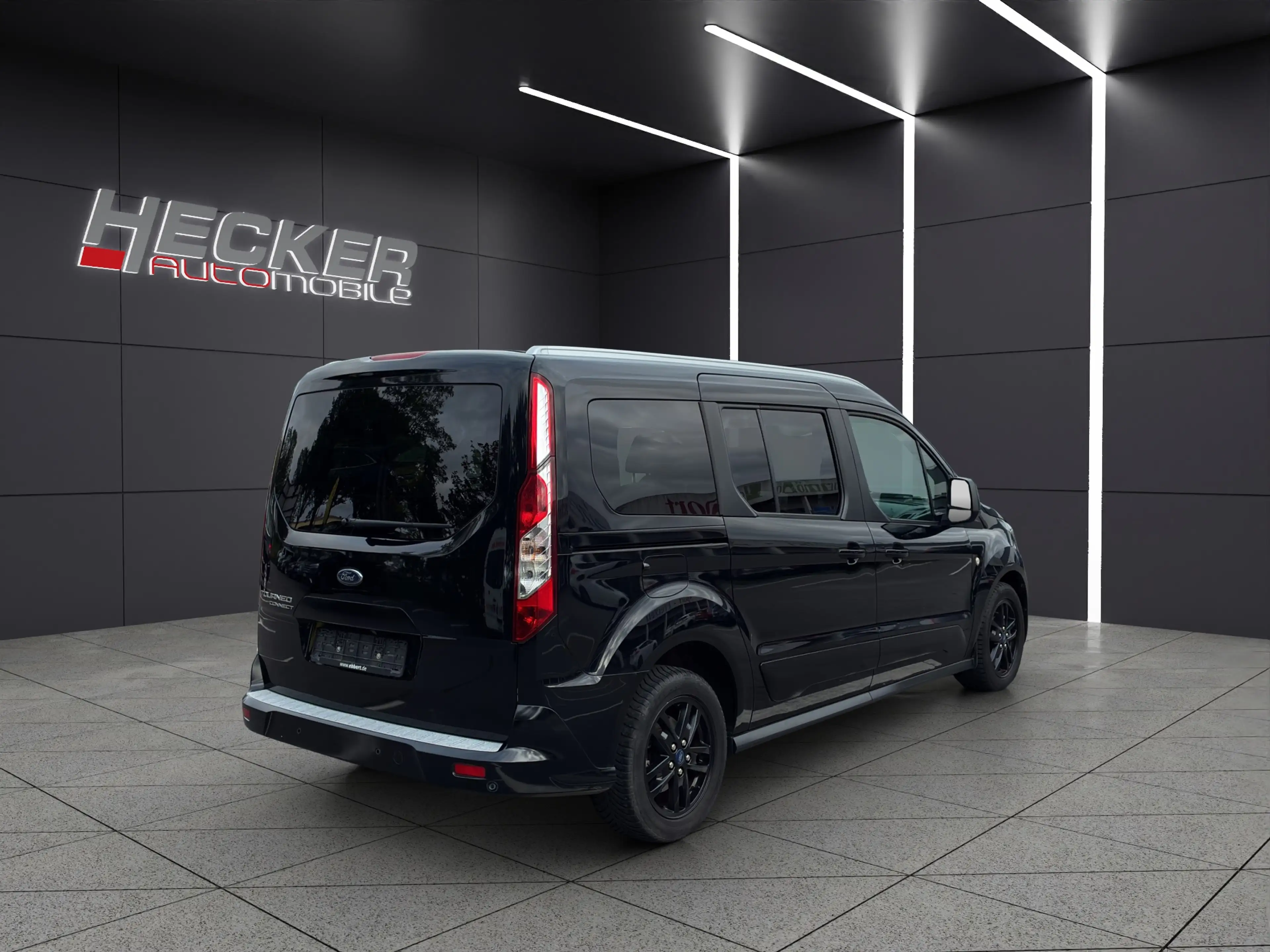 Ford Tourneo Connect 1.5TDCi Grand Titanium S/S EcoBlue — photo 6